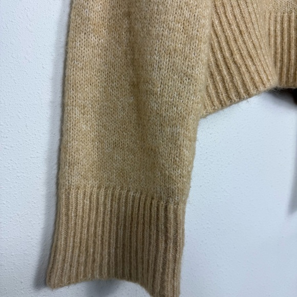 Zara Beige Cozy Oversize Pullover Cropped Knit Sweater Sz Large - Picture 8 of 8